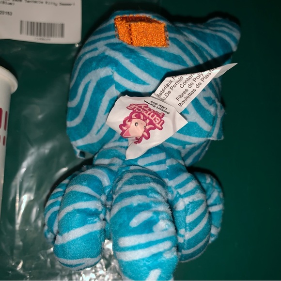 Tentacle Kitty Blue DESSERT Ramen Kitties Little One ECCC Comic Con Exclusive - Picture 2 of 2